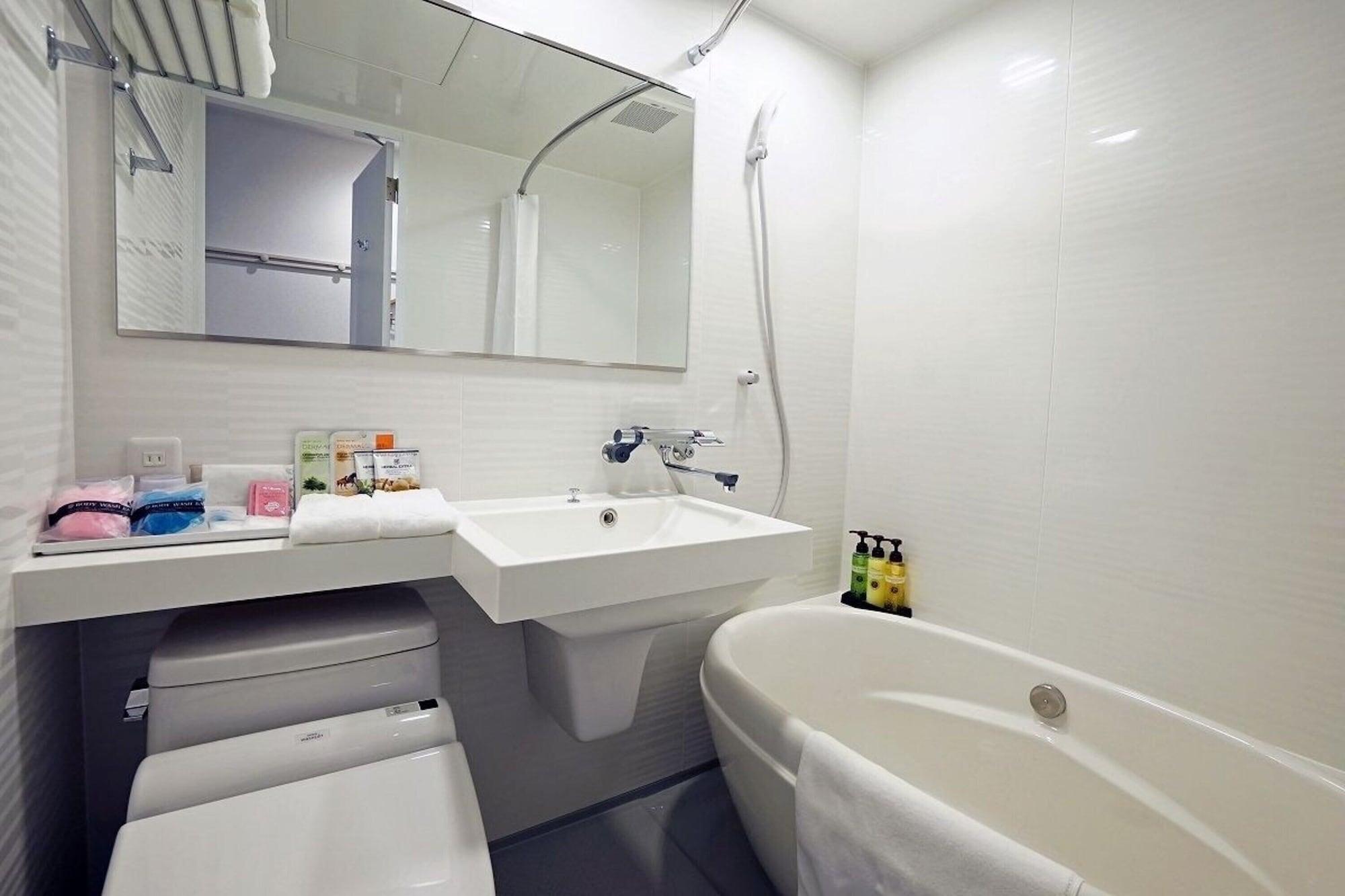 La'Gent Hotel Osaka Bay מראה חיצוני תמונה